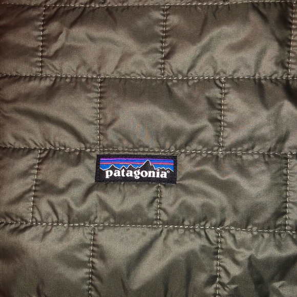 Patagonia Men’s Nano Puff jacket Industrial Green - Picture 4 of 8